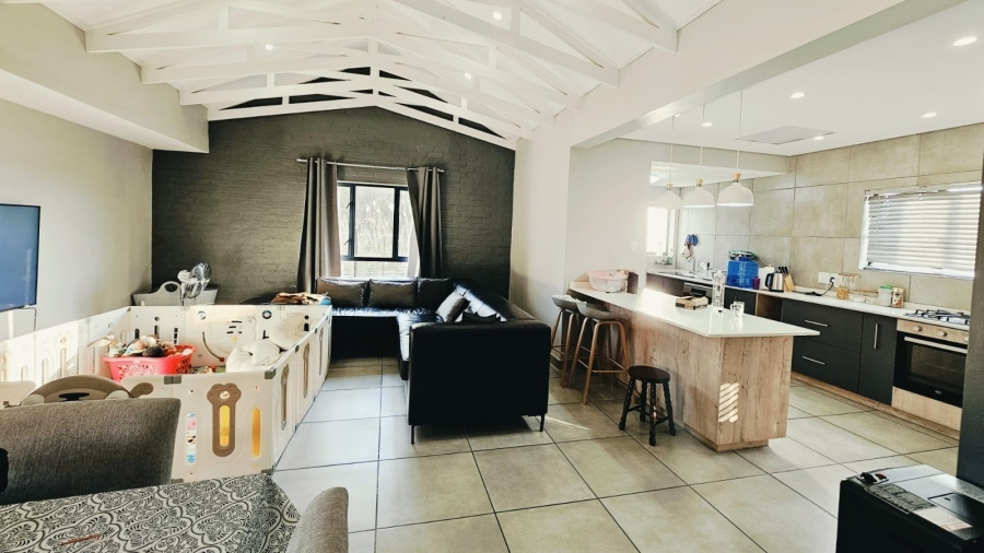 3 Bedroom Property for Sale in Van Der Hoff Park North West